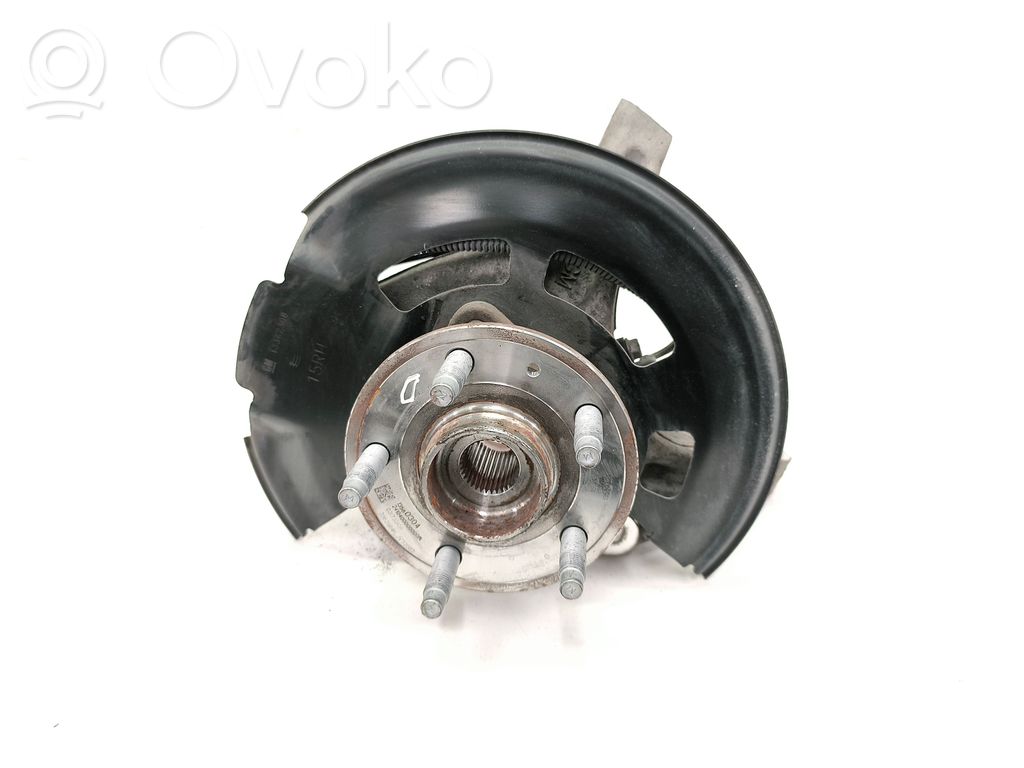 Chevrolet Volt II Front wheel hub 