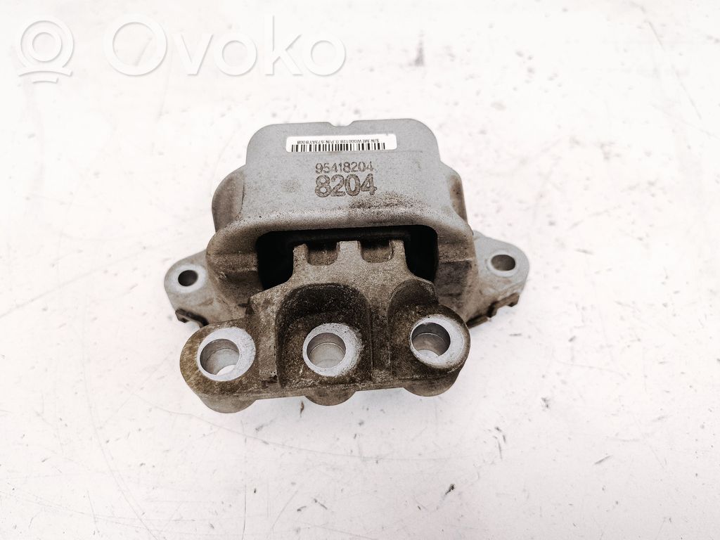 Engine mount bracket   95418204,573AYB00B