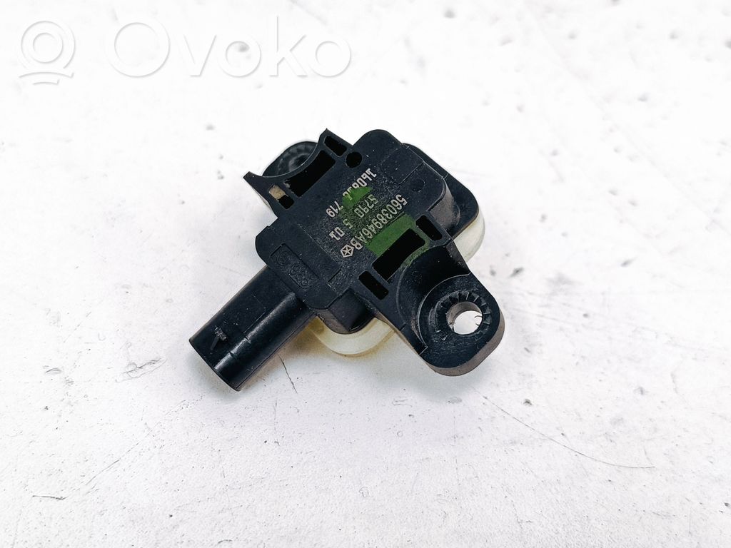 Dodge RAM 1500 DS Airbagsensor Crashsensor Drucksensor 