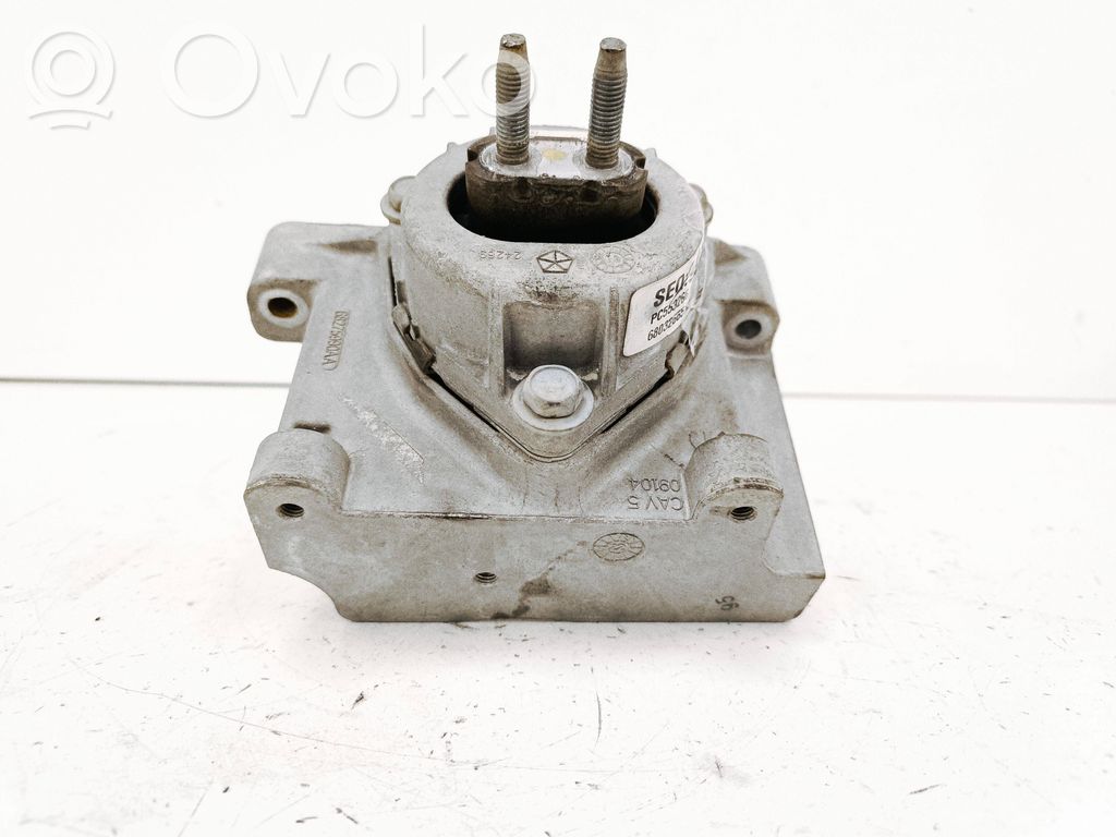 Engine mount bracket   68275990AA,68032665AF