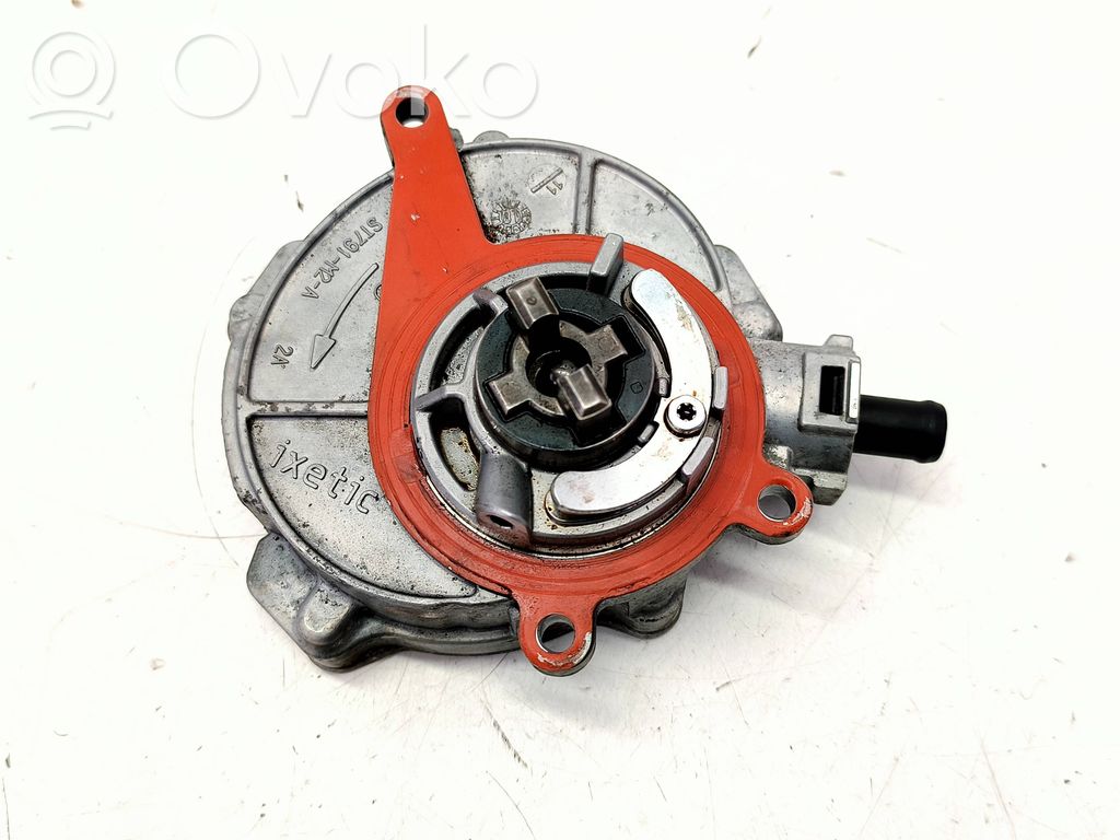 Audi Q7 4M Vacuum pump 