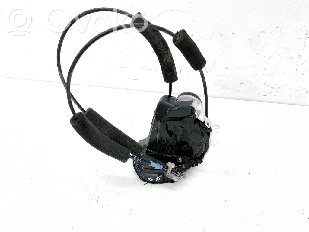 Subaru Outback (BS) Rear door lock 