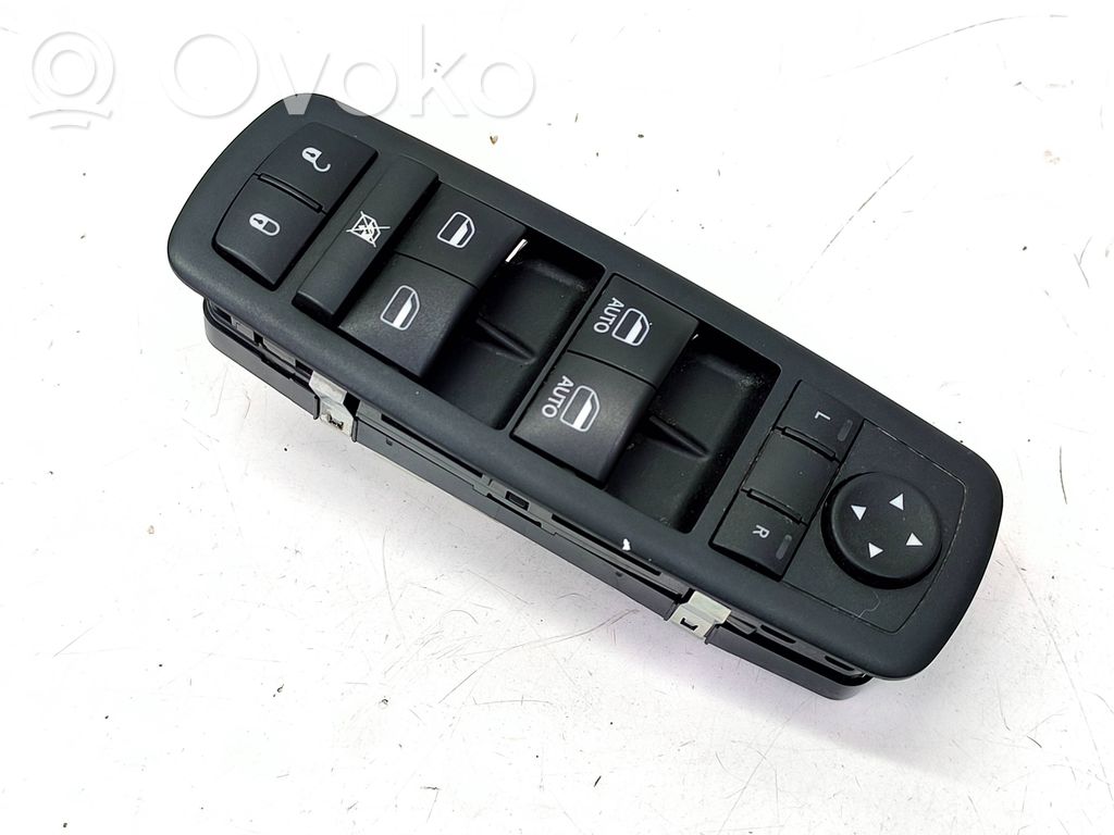Dodge Durango III Electric window control switch 