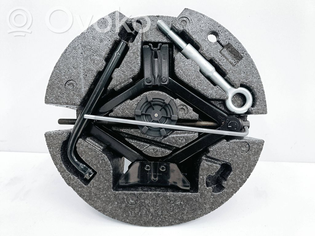 Volvo XC60 Tool set 