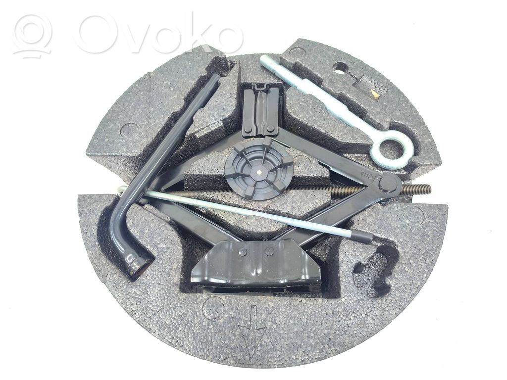 Volvo XC60 Tool set 