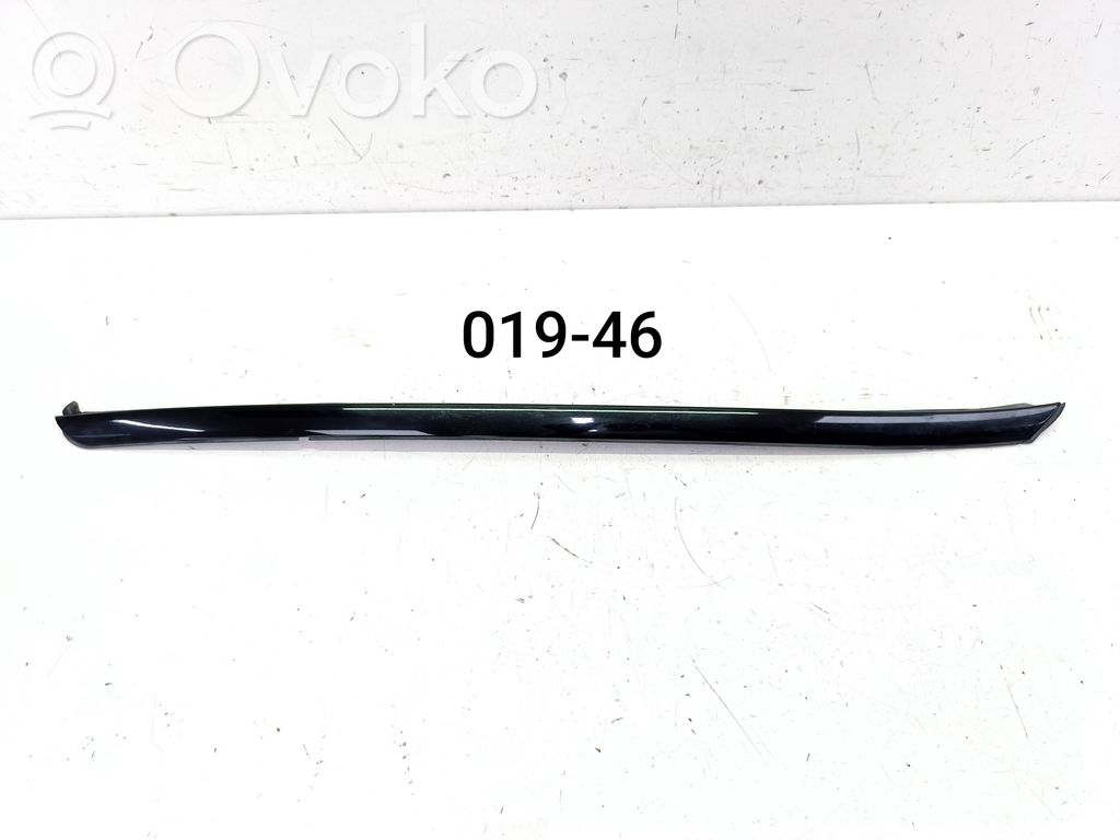 Windshield trim   31297723
