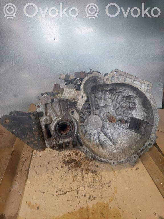 Manual 5 speed gearbox   M5CF1