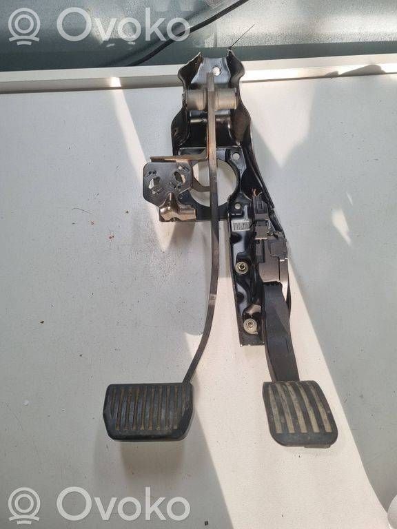 Accelerator throttle pedal   6G929F836KD,C95YE02