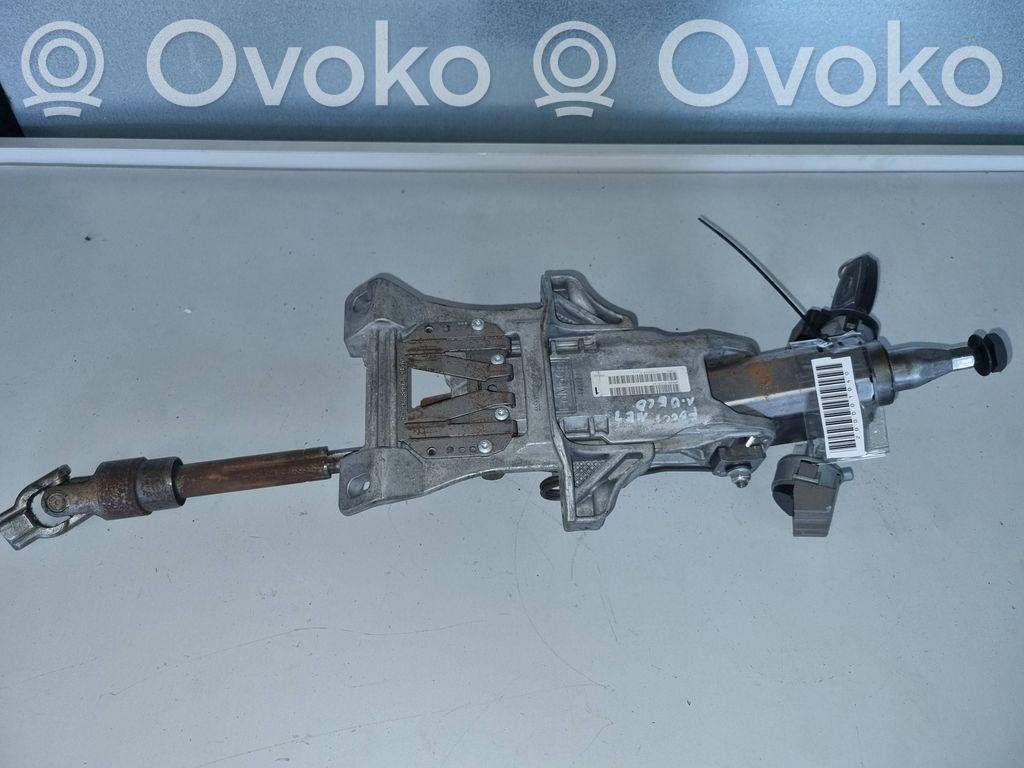 Ford Focus Steering wheel axle 