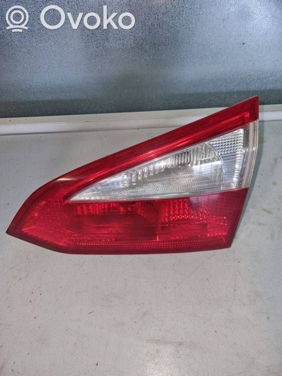 Ford Focus Tailgate rear/tail lights 