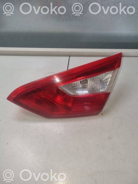 Ford Focus Aizmugurējais lukturis virsbūvē 