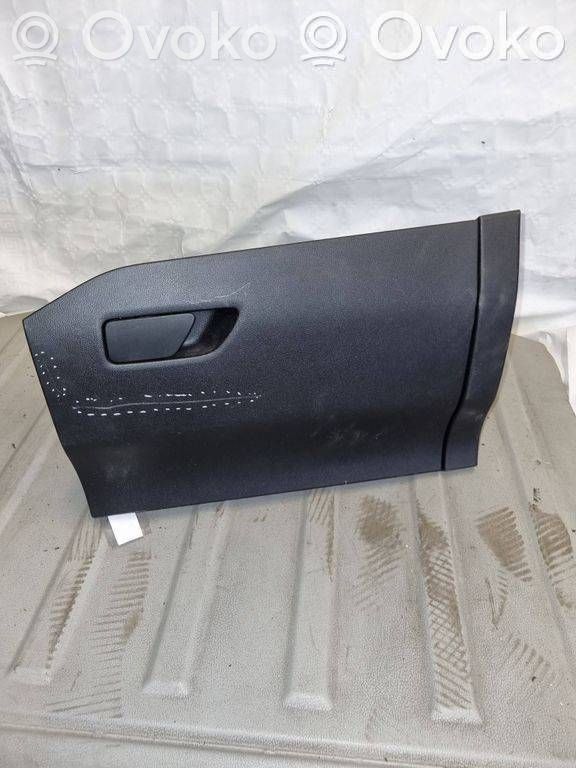 Ford Focus Glove box 