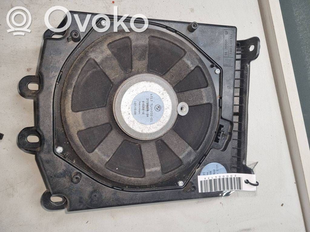 BMW 5 E60 E61 Subwoofer 
