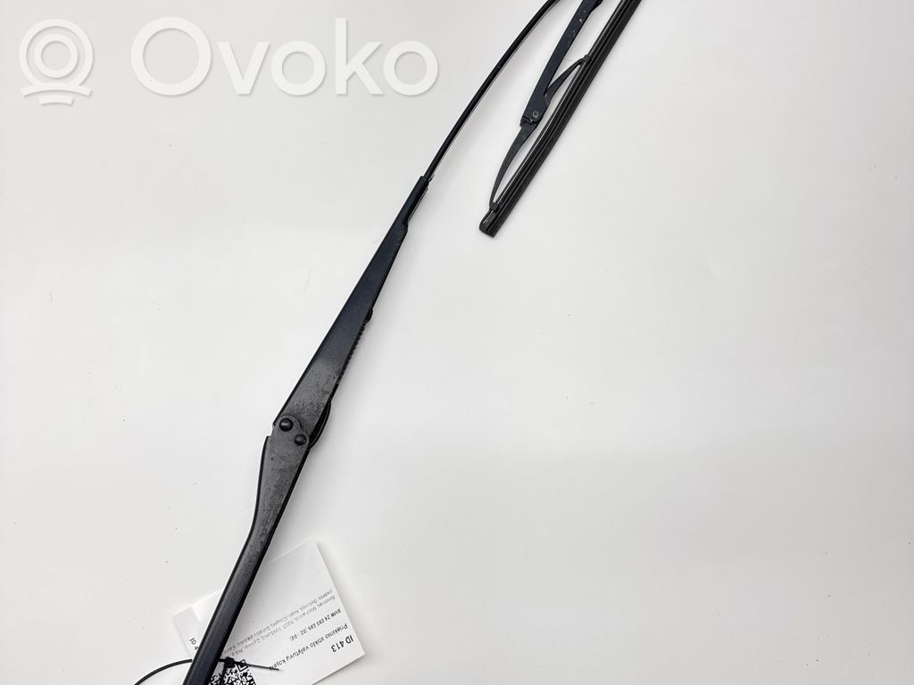 BMW Z4 E85 E86 Front wiper blade arm 