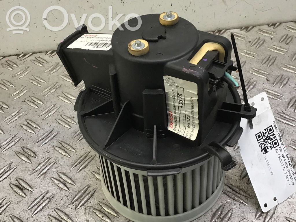 Ford Ka Mazā radiatora ventilators 
