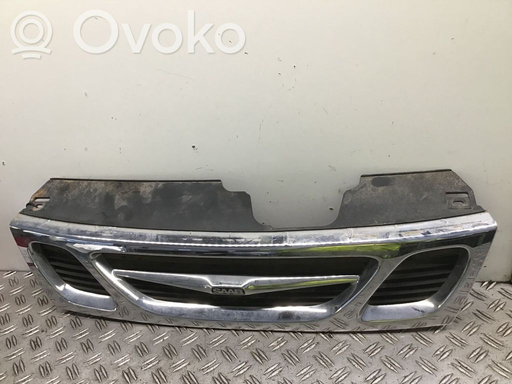 Front bumper upper radiator grill