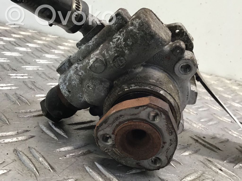 Ford Galaxy Ohjaustehostimen pumppu 