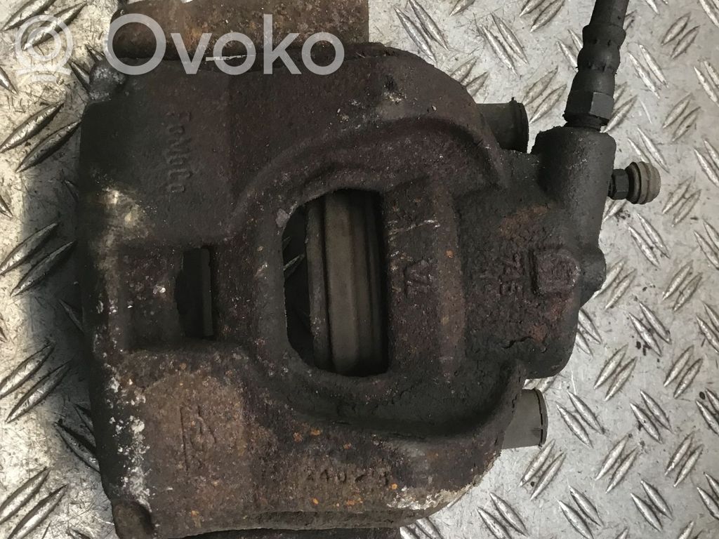Caliper de freno delantero