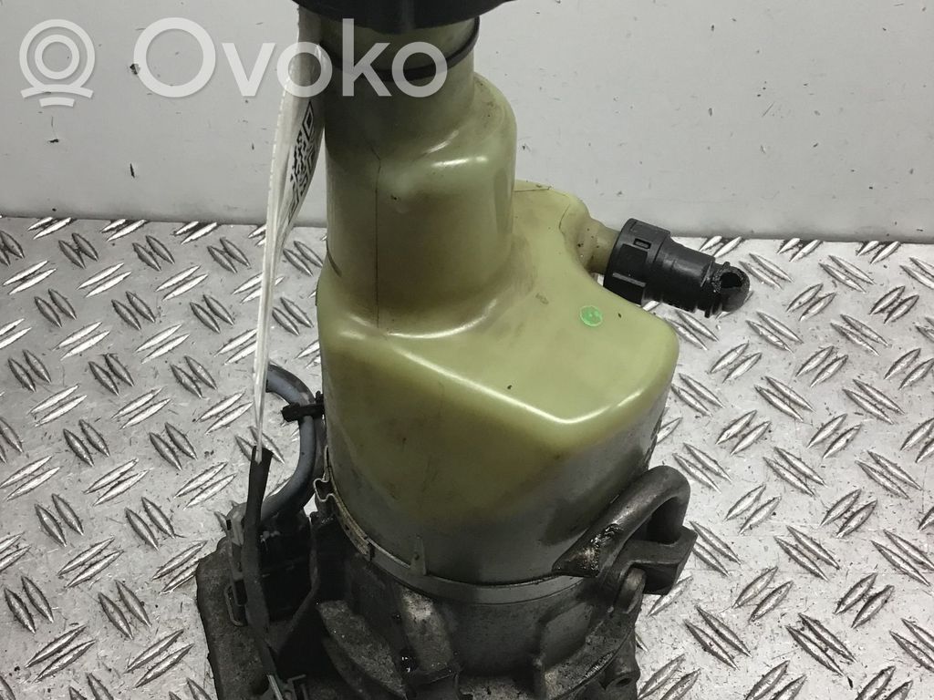 Ohjaustehostimen pumppu   BG913K514AB