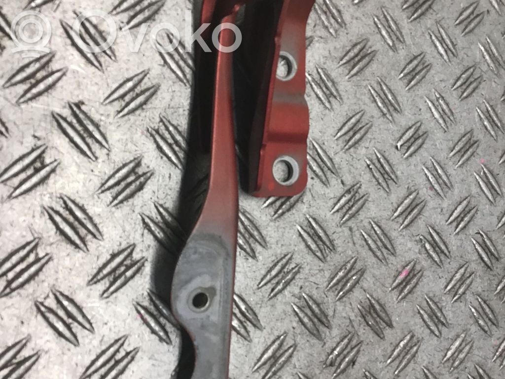Engine bonnet/hood hinges