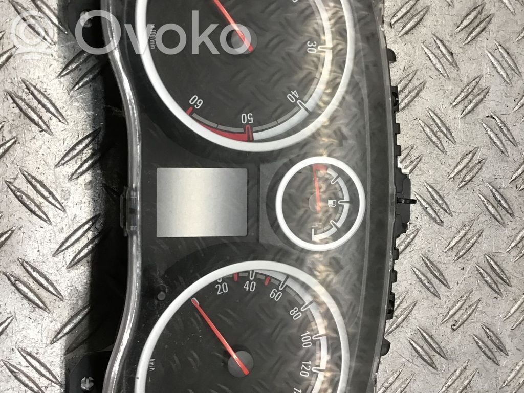 Opel Corsa D Licznik / Prędkościomierz 