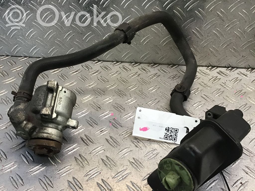 Volkswagen New Beetle Ohjaustehostimen pumppu 