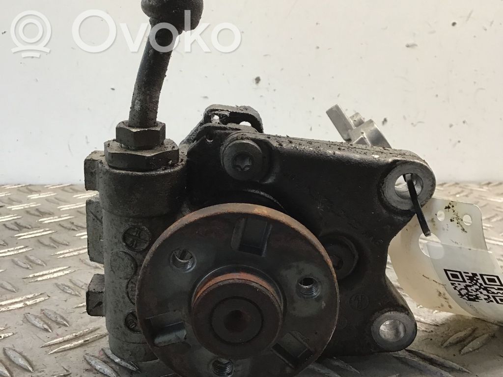Ohjaustehostimen pumppu   4038768