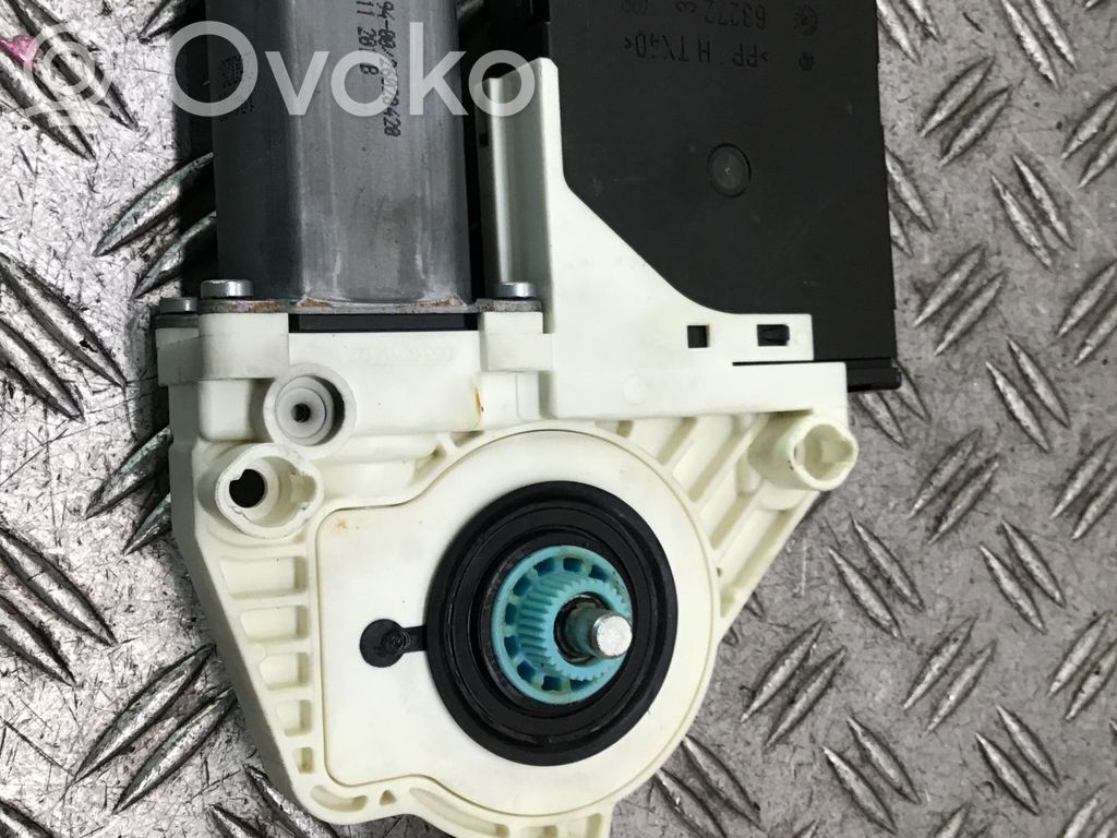 Volkswagen Eos Motor del regulador de la ventanilla de la puerta delantera 