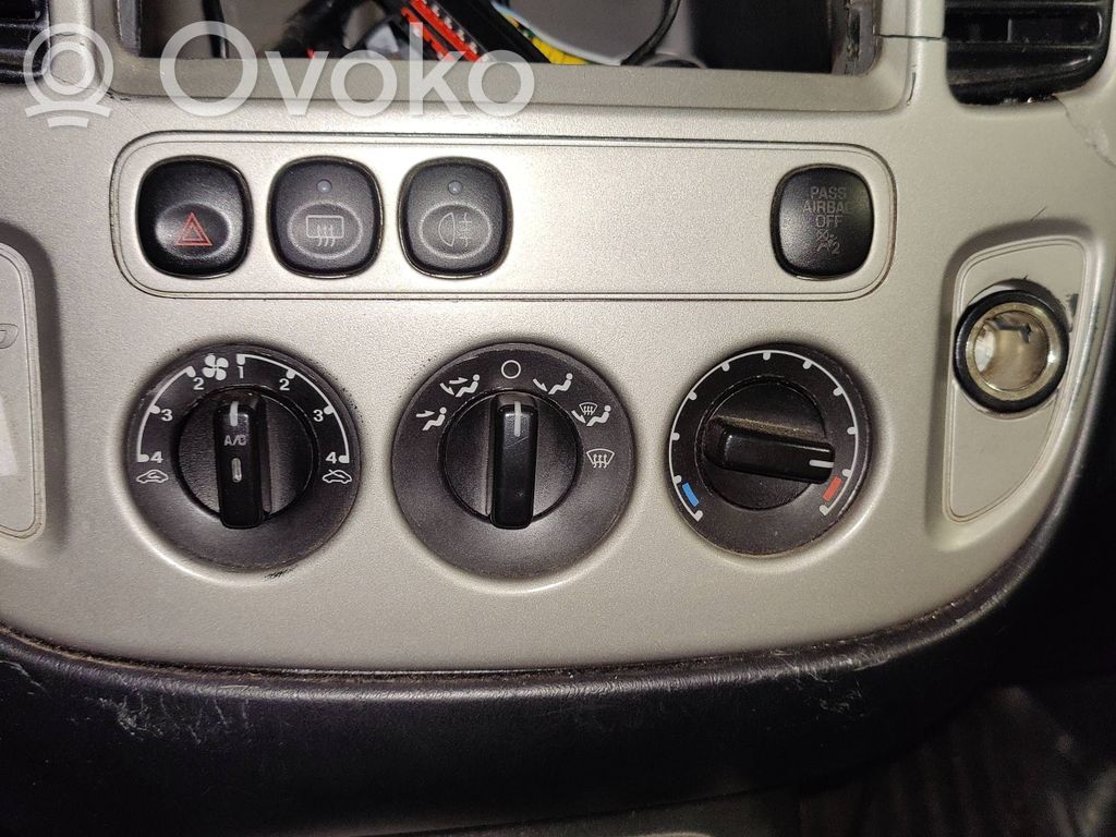 Ford Maverick Climate control unit 