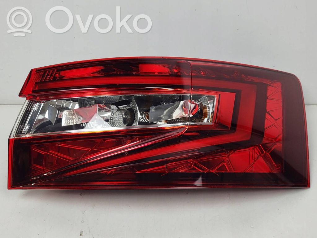 Skoda Superb B8 (3V) Lampa tylna 
