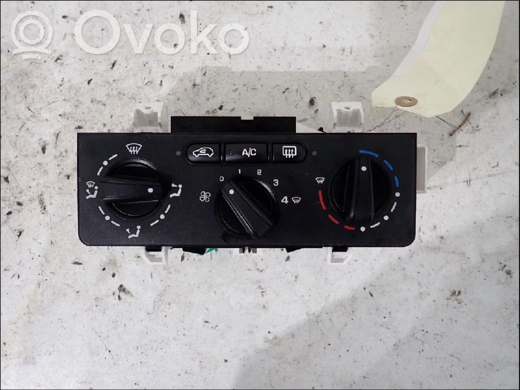 Peugeot 1007 Climate control unit 
