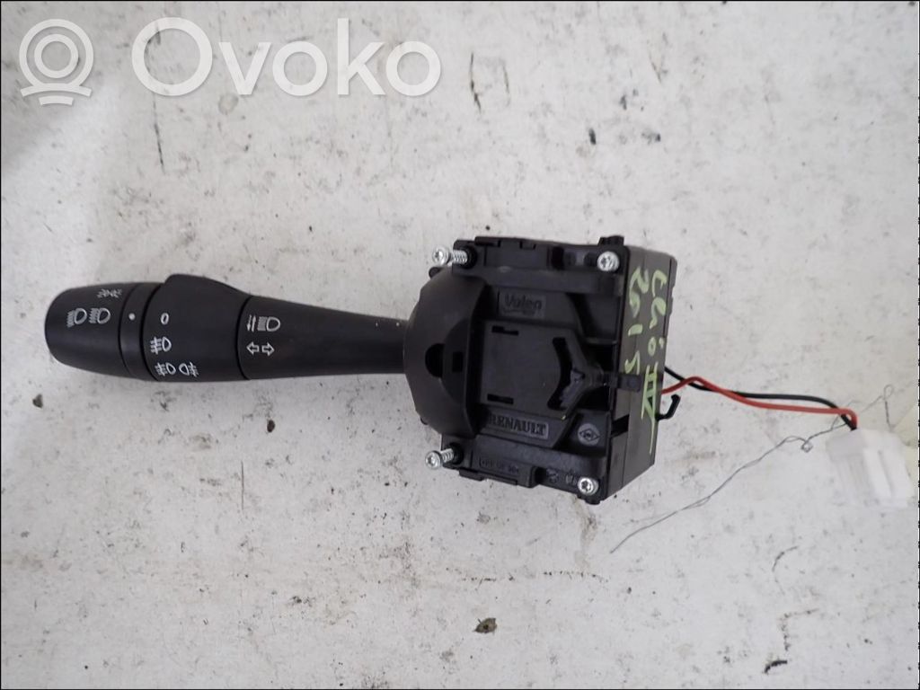 Renault Clio IV Indicator stalk 