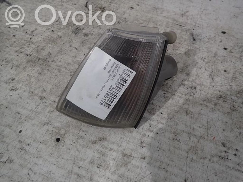Renault Clio I Front indicator light 