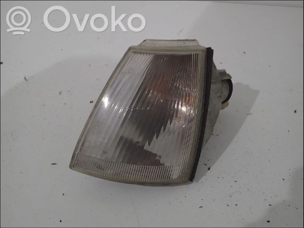 Renault Clio I Front indicator light 