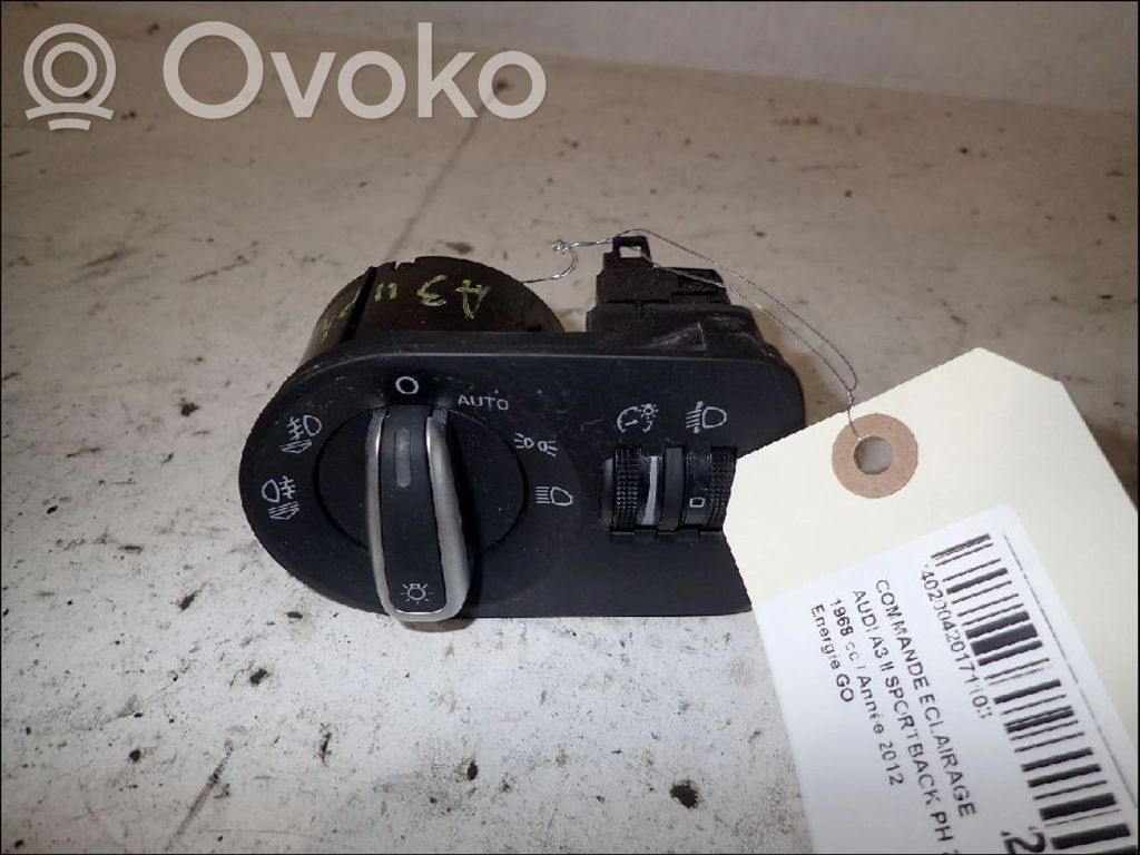 Manetka / Przełącznik kierunkowskazów   8P1941531EA5PR