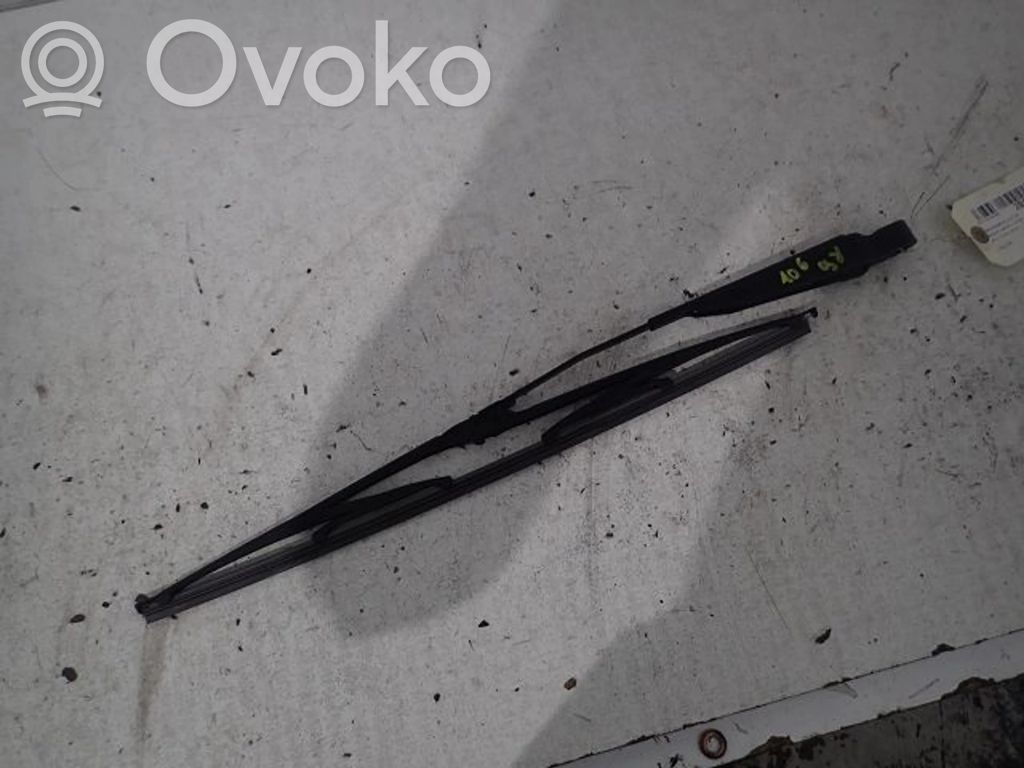 Peugeot 106 Brazo del limpiaparabrisas trasero 