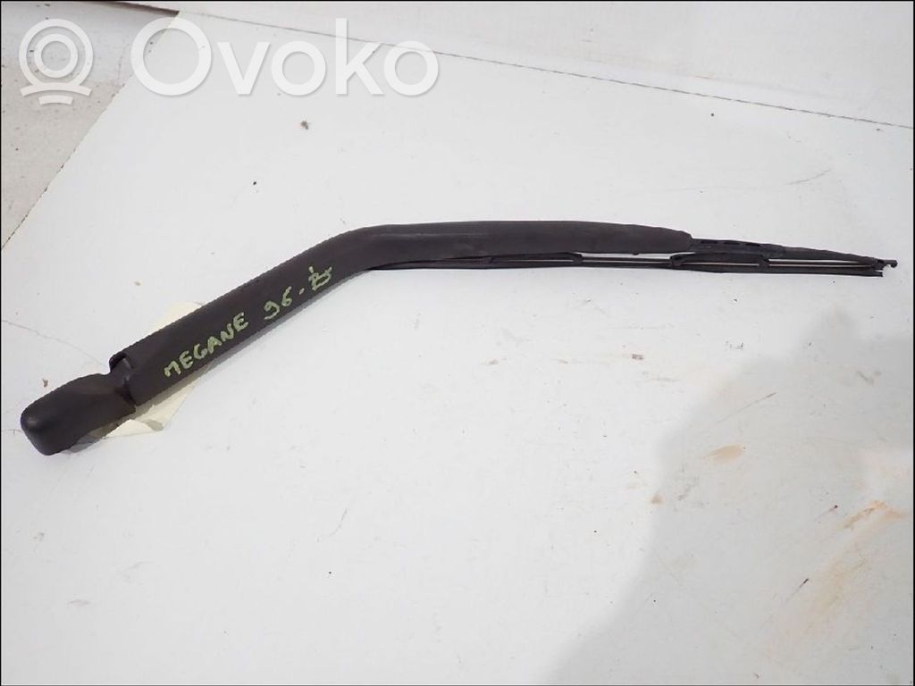 Renault Megane I Ramię wycieraczki szyby tylnej 