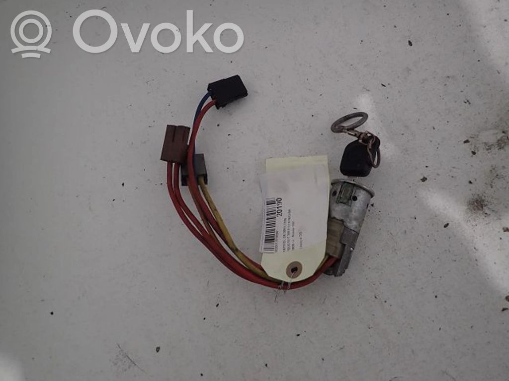 Peugeot 306 Ohjauspyörän lukitus 