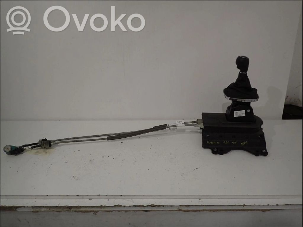 Opel Corsa E Gear shifter/selector 
