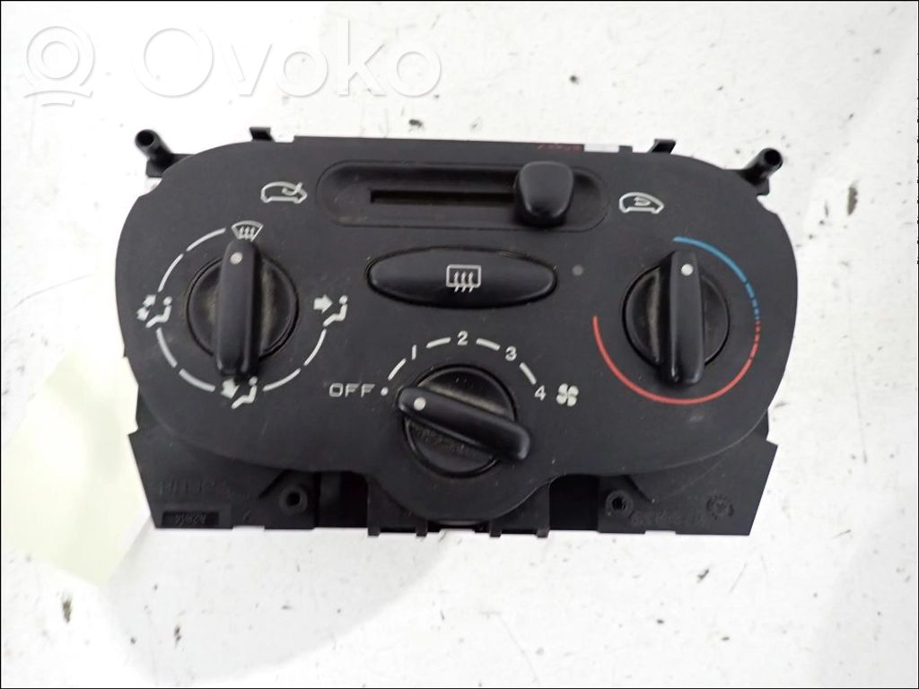 Citroen Xsara Picasso Climate control unit 