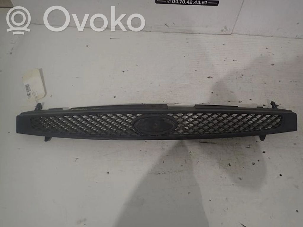 Ford Fiesta Etupuskurin ylempi jäähdytinsäleikkö 