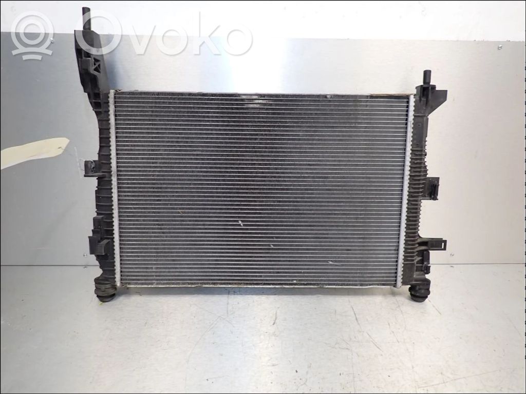 Ford C-MAX II Dzesēšanas šķidruma radiators 