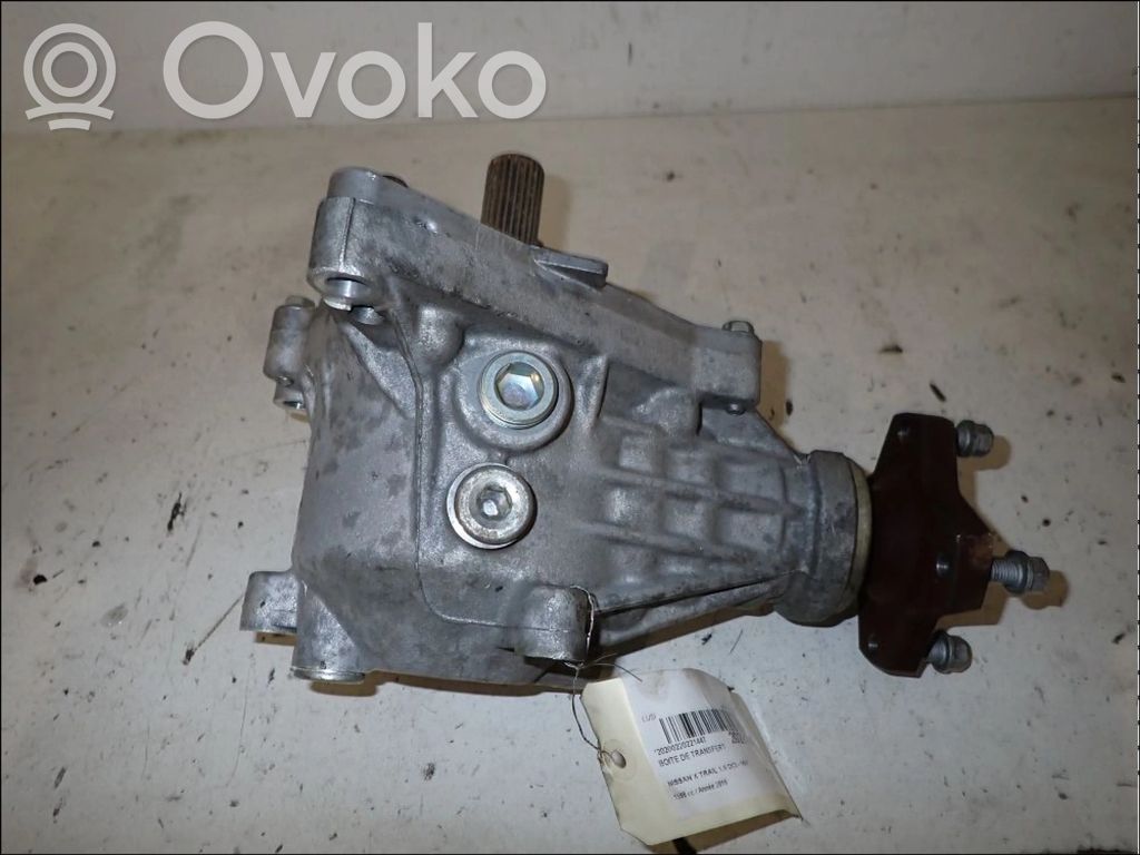 Nissan X-Trail T32 Pavarų dėžės reduktorius (razdatkė) 