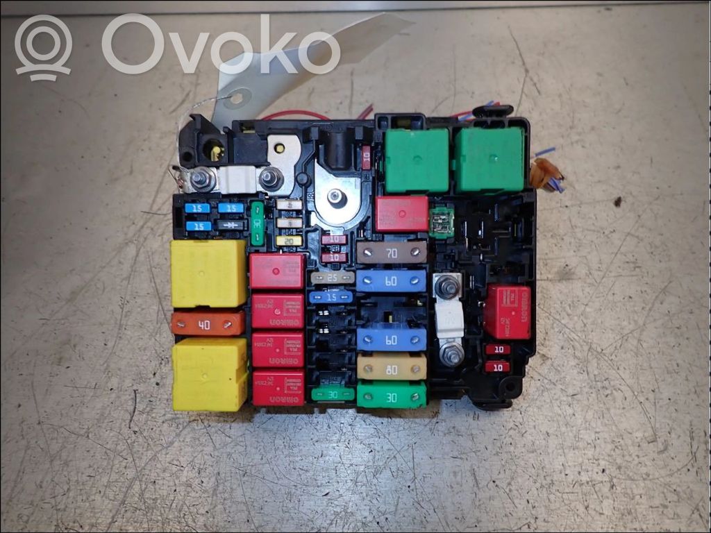 Citroen C3 Aircross Fuse module 