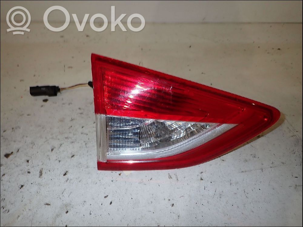 Ford Kuga II Luces portón trasero/de freno 