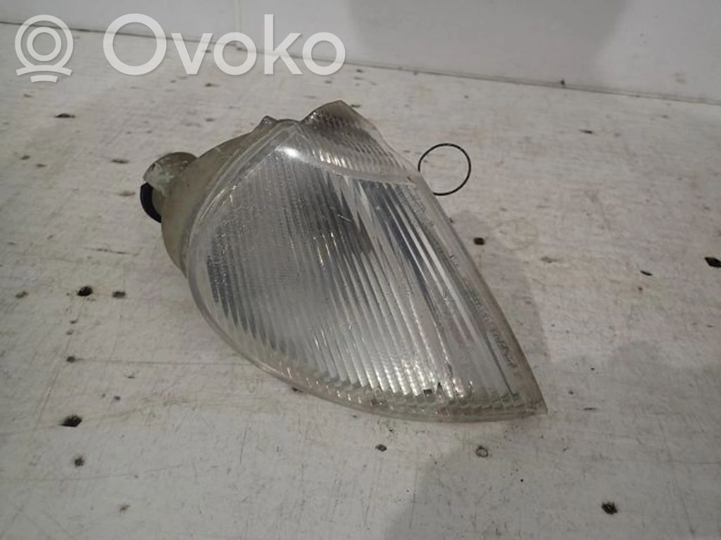Renault Laguna I Kierunkowskaz przedni 