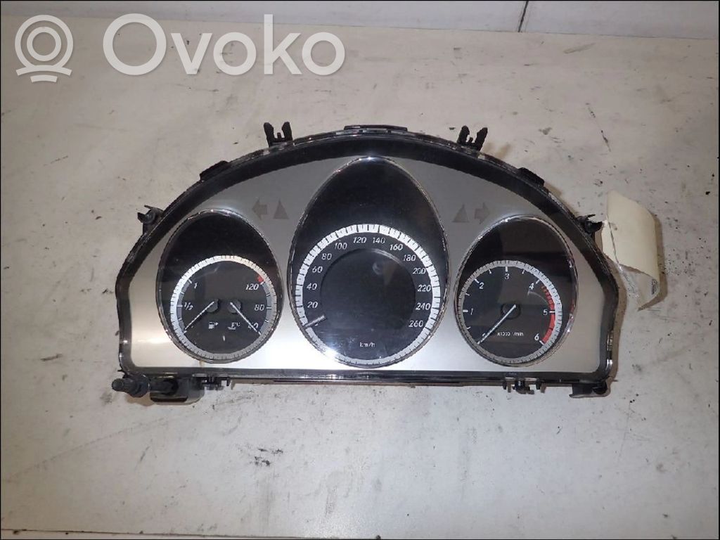 Mercedes-Benz C W204 Vitezometru (grup de instrumente) 