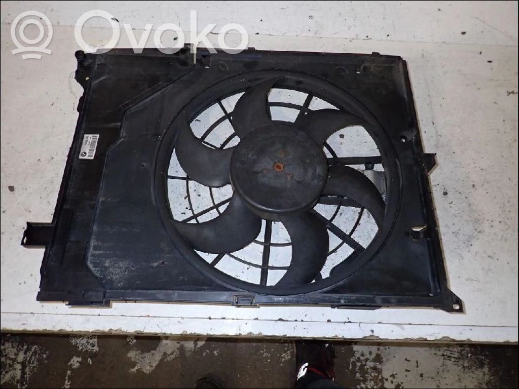 BMW 3 E46 Elektrisks radiatoru ventilators 