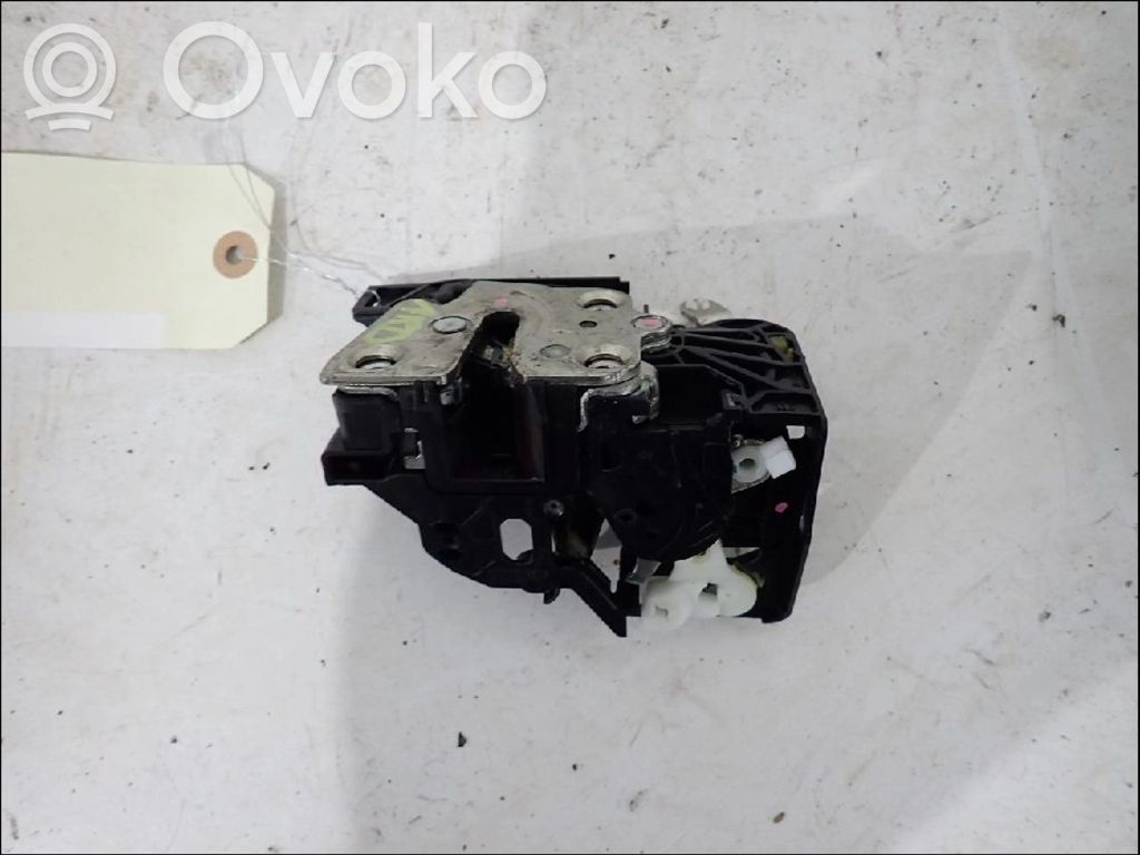 Dacia Sandero Rear door lock 