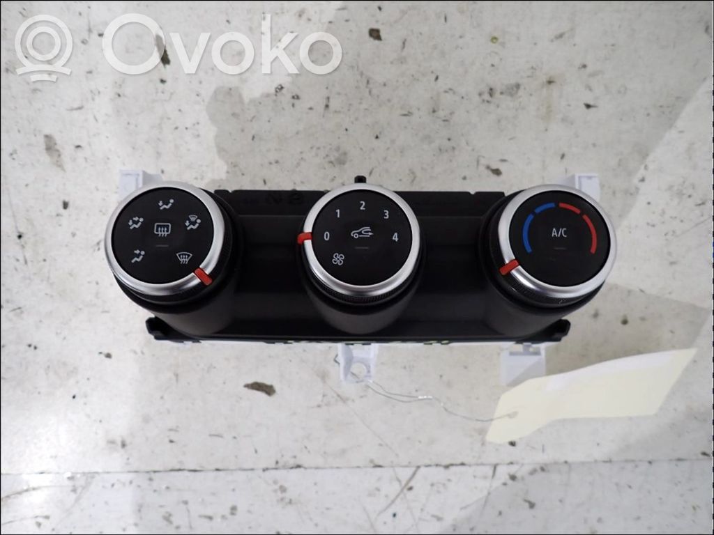 Renault Clio V Climate control unit 